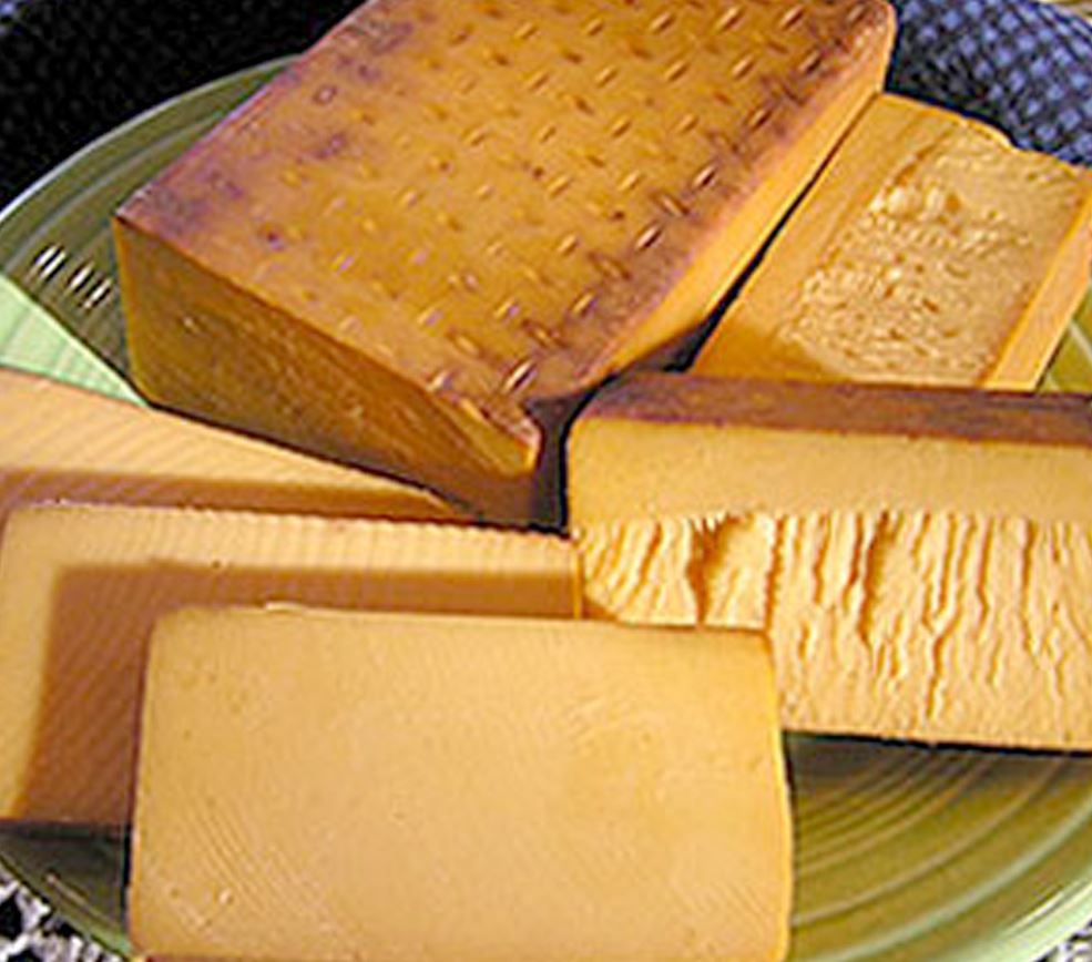 Guggisberg Cheese : Hickory Smoked Cheddar